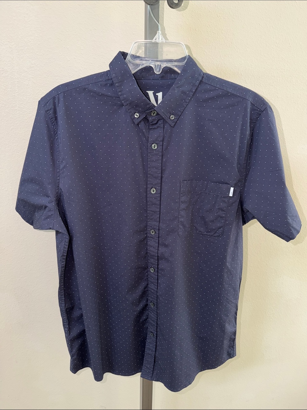 EUC Vuori Crest Dark Gray Dot-Print Button-Down Large